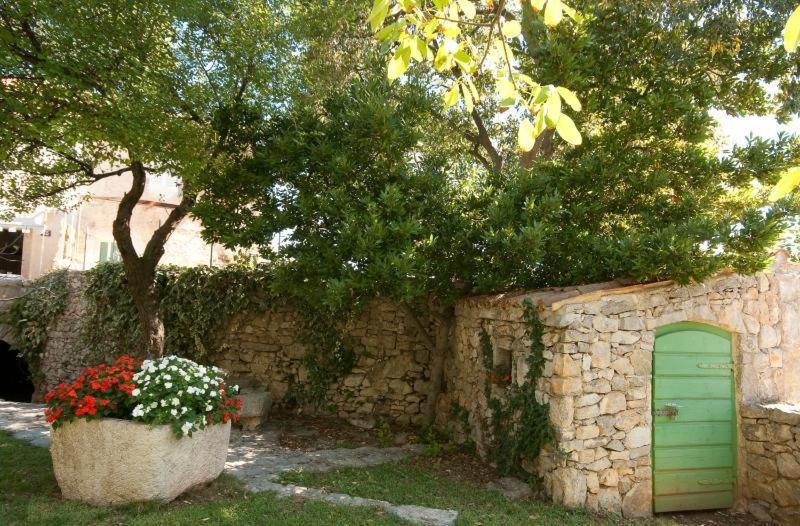 Maja Stone House Villa Kornic Luaran gambar